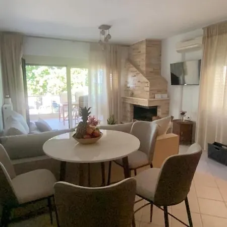 By The Sea Apartman *